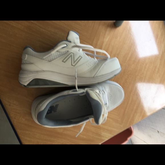 Newbalence shoes - Picture 3 of 5